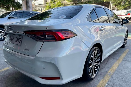 Second hand 2022 Toyota Corolla Altis 1.6 V CVT 
