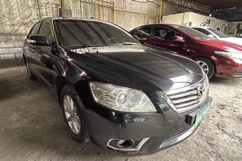 Second hand 2012 Toyota Camry 2.4 V AT 