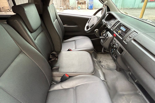 Used 2021 Toyota Hiace 3.0L Commuter MT