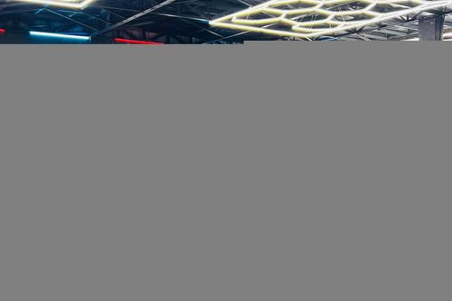 Second hand 2019 Nissan NP300 Navara 2.5L 4x2 EL 7AT Calibre 