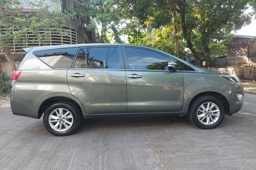 Old 2017 Toyota Innova 2.8L V AT