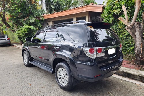 Second hand 2014 Toyota Fortuner 2.4 V Diesel 4x2 AT 
