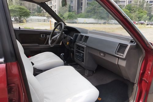 Old 1988 Nissan Maxima 2.0L MT