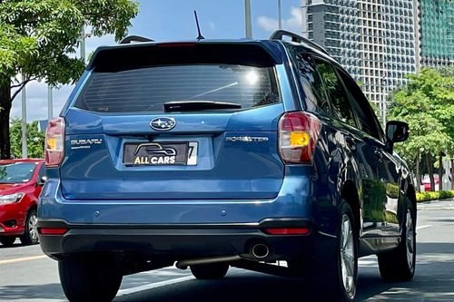 Old 2014 Subaru Forester 2.0i-L