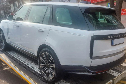 Old 2023 Land Rover Range Rover 4.4L AT