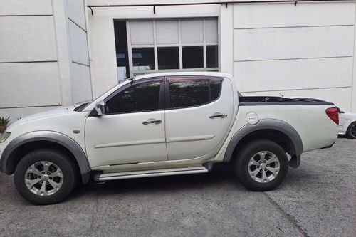 Second hand 2010 Mitsubishi Strada 3.2L GLS Sport MT 