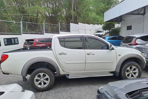 Old 2010 Mitsubishi Strada 3.2L GLS Sport MT