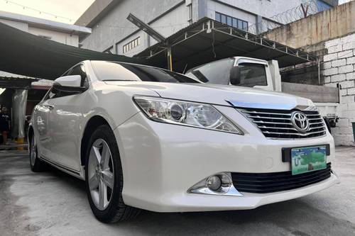 Second hand 2013 Toyota Camry 2.5 V AT 