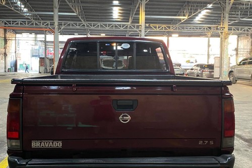 Second hand 2012 Nissan Frontier 2.7L Bravado MT 