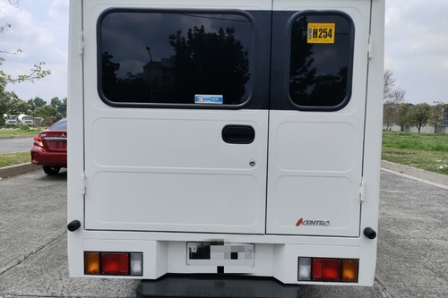 Second hand 2023 Isuzu Traviz L 