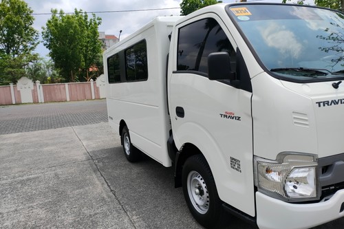 Used 2023 Isuzu Traviz L