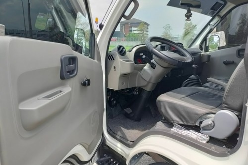 Used 2023 Isuzu Traviz L