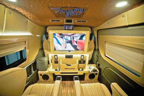 Second hand 2018 Nissan NV350 Urvan Premium AT 