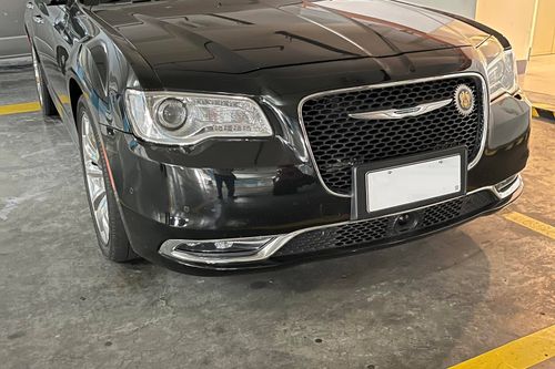 Second hand 2016 Chrysler 300C 3.5L AT 