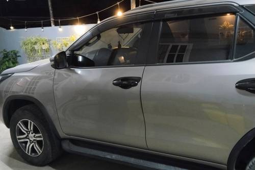 Old 2019 Toyota Fortuner 2.4 G Diesel 4x2 MT