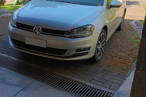 Second hand 2018 Volkswagen Golf Highline 