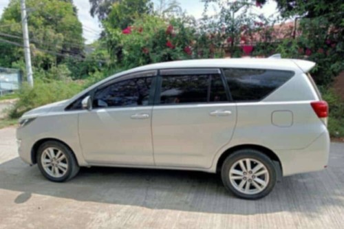 Second hand 2017 Toyota Innova 2.8L J MT 