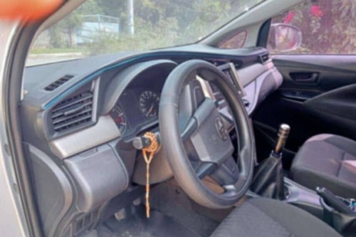 Old 2017 Toyota Innova 2.8L J MT