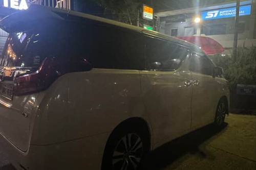 Second hand 2022 Toyota Alphard 3.5 Gas AT 