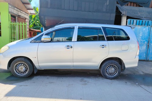 2nd Hand 2010 Toyota Innova 2.5L J MT