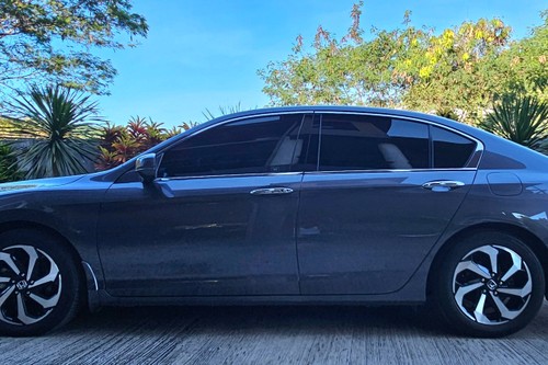 Old 2017 Honda Accord 2.4 S Navi