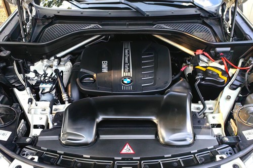 Second hand 2015 BMW X5 xDrive30d 