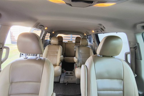Second hand 2017 Toyota Sienna Luxury 