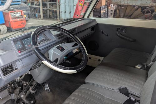 Second hand 2013 Mitsubishi L300 FB Body Dual AirCon 