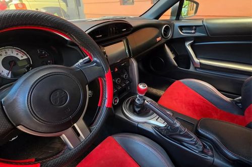 Used 2013 Toyota 86 2.0L MT