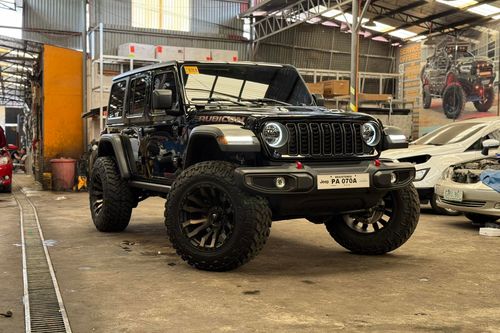 Used 2025 Jeep Wrangler