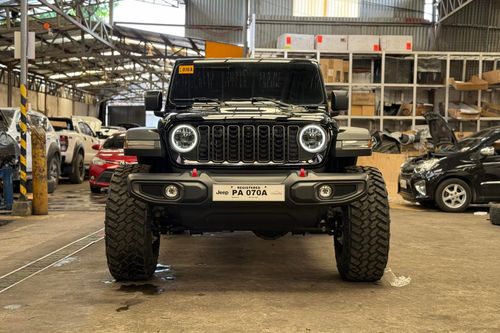 Used 2025 Jeep Wrangler Rubicon 2.0L