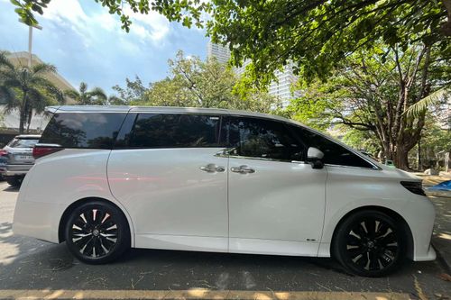 Used 2025 Toyota Alphard 2.5 HEV CVT
