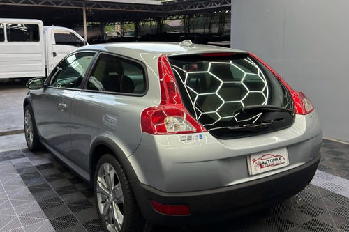 Old 2008 Volvo C30 2.0 L