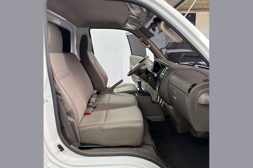 Used 2025 Hyundai H-100 2.5 CRDi 6MT (With A/C)