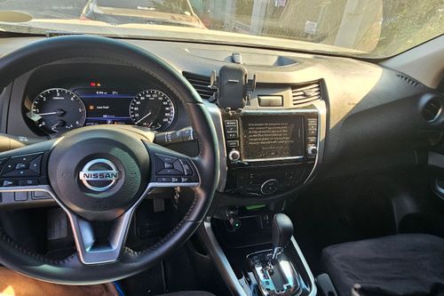 2nd Hand 2023 Nissan Navara 2.5L VE Calibre AT 4x2