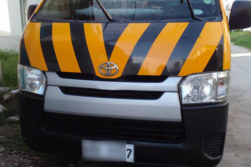 Old 2018 Toyota Hiace 3.0L Commuter MT