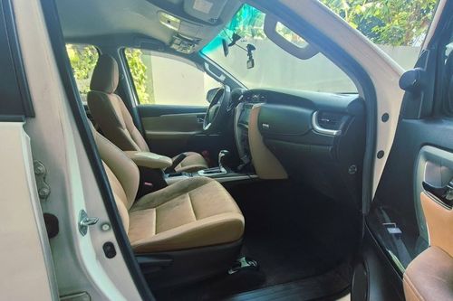 Old 2016 Toyota Fortuner 2.4 G Diesel 4x2 AT