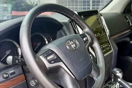 2nd Hand 2020 Toyota Land Cruiser 200 4.5L VX AT