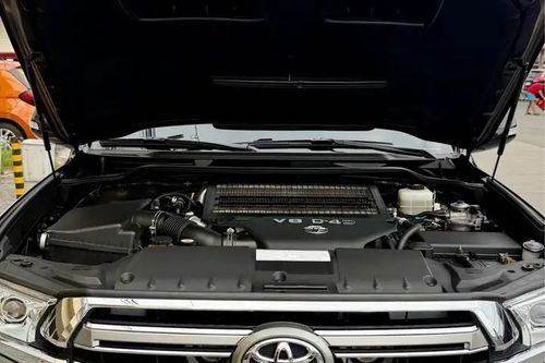 Old 2020 Toyota Land Cruiser 200 4.5L VX AT
