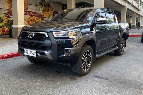 Used 2025 Toyota Hilux