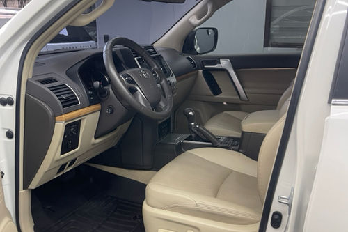 Old 2020 Toyota Land Cruiser Prado 4.0L AT