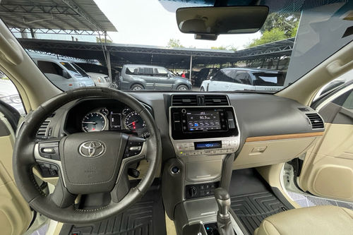 Second hand 2020 Toyota Land Cruiser Prado 4.0L AT 