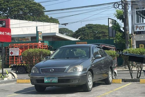 Old 2011 Nissan Sentra 1.3L GX AT