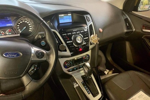 Second hand 2014 Ford Focus Hatchback 2.0L Sport Gasoline AT 