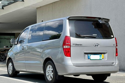 Second hand 2014 Hyundai Grand Starex 2.5 CVX 