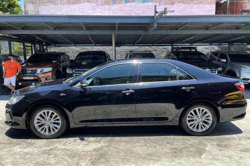 2nd Hand 2017 Toyota Camry 2.5 V