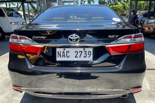 Used 2017 Toyota Camry 2.5 V