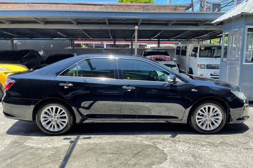 Used 2017 Toyota Camry 2.5 V