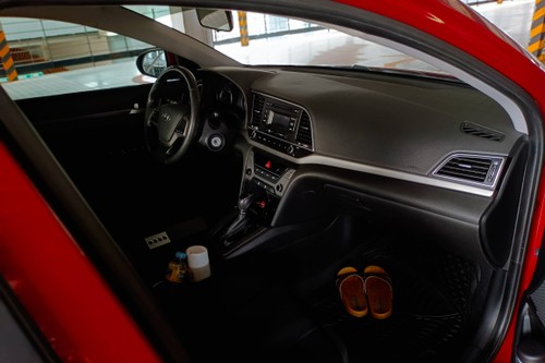 Old 2017 Hyundai Elantra 2.0 GLS 6A/T