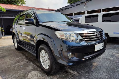 2nd Hand 2014 Toyota Fortuner Gas AT 4x2 2.7 G